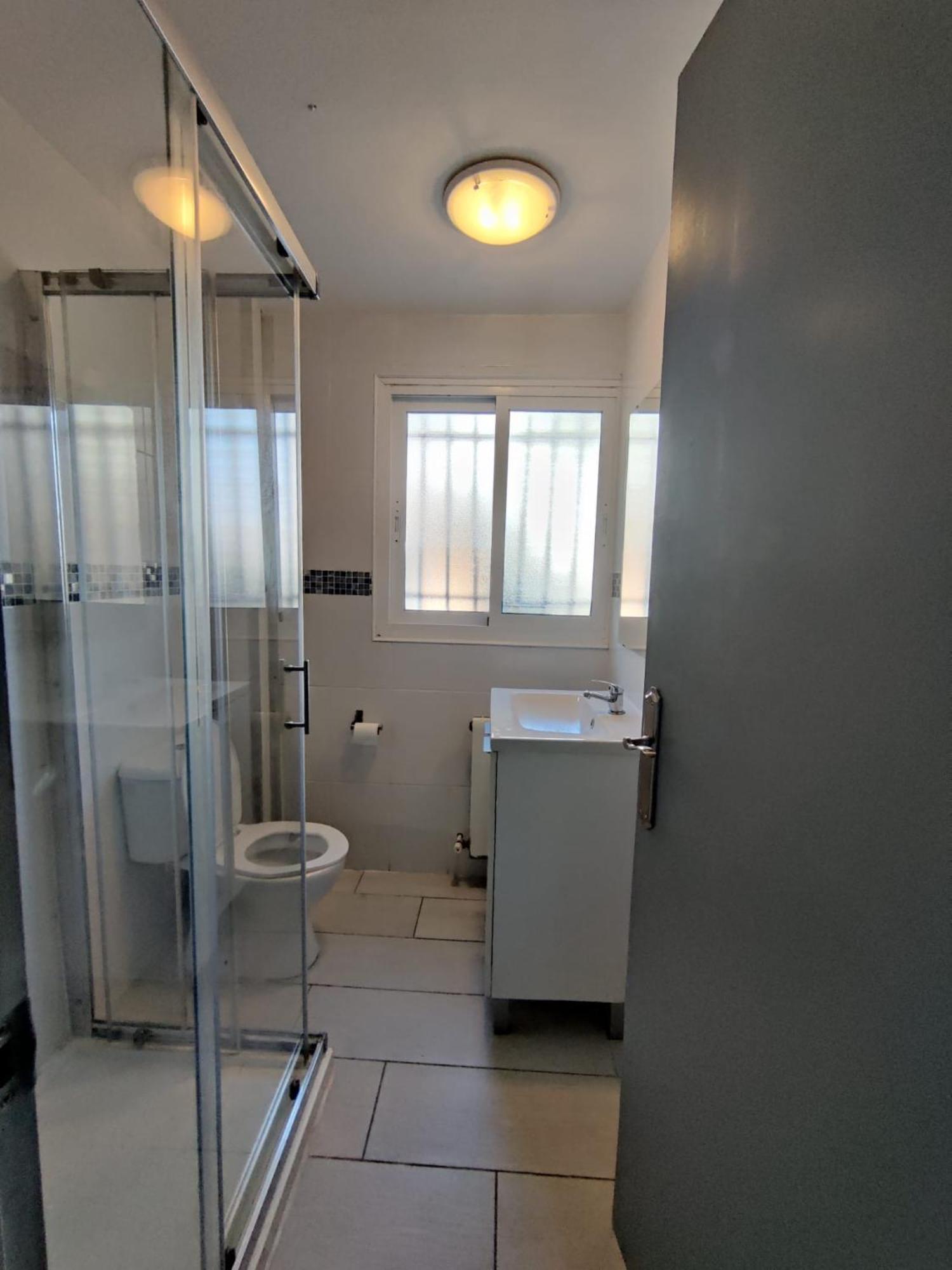 Gorgeous 4 Bed With Great Location